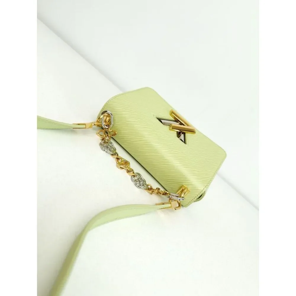 Louis Vuitton Women Pre-Loved Bag Very Good Condition